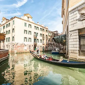 Appartamento Casanova Fenice - Canal View, Venezia
