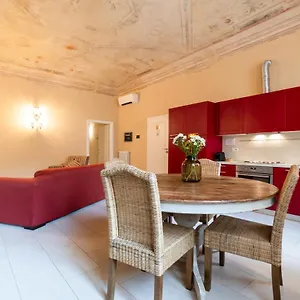  Apartment Broccaindosso 33 - Nel Centro Storico Italy